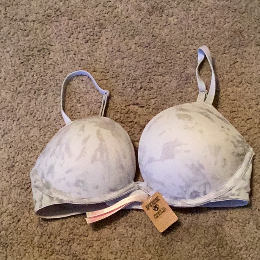 Victoria’s Secret PINK 32C Push Up Bra